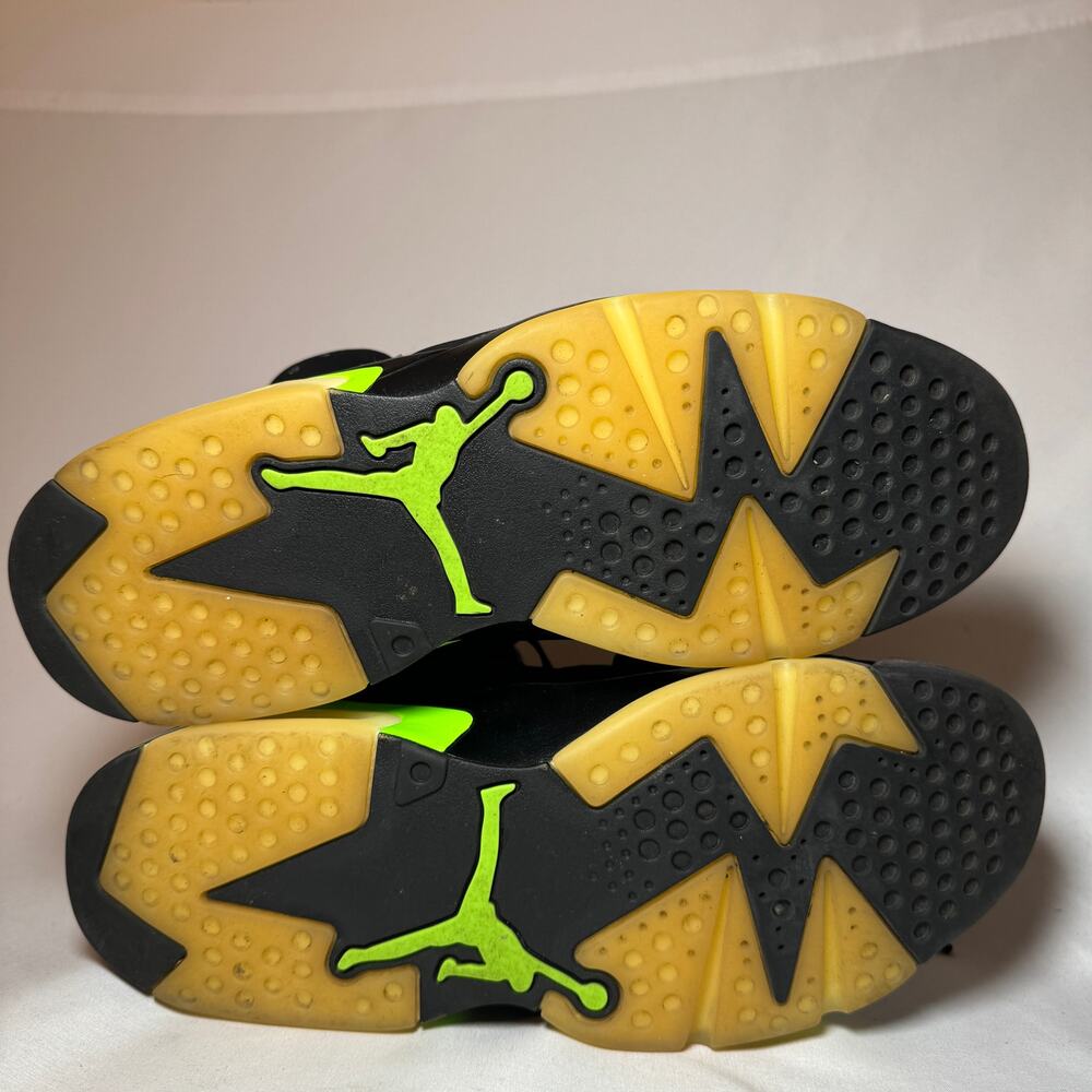 Size 10.5 - Nike Air Jordan 6 Retro Electric Green Men's Shoes - Picture 8 of 10